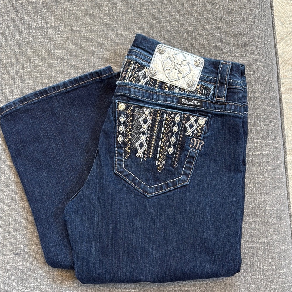 Miss Me Mid Rise Easy Boot Curvy Fit Jeans - Picture 8 of 11